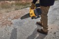 Dmuchawa do liści akumulatorowa 18V 5Ah bezprzewodowa DeWalt ładowarka